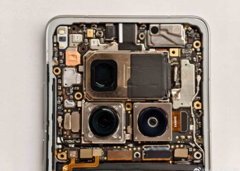 vivo X200 Ultra Camera Revealed: 200MP Periscope, Sony Sensors