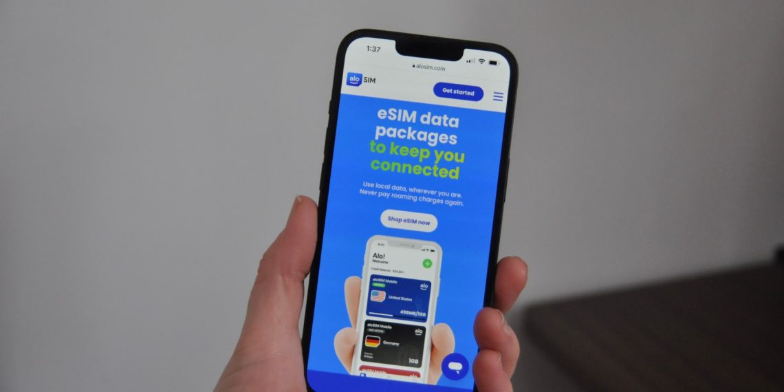 Best App for Saudi Arabia eSIM Travel: aloSIM