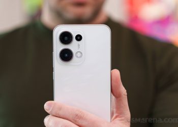 Oppo Reno13 Review: Introduction and Unboxing