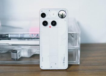 Nothing Phone 3 Review: Not Quite a Flagship