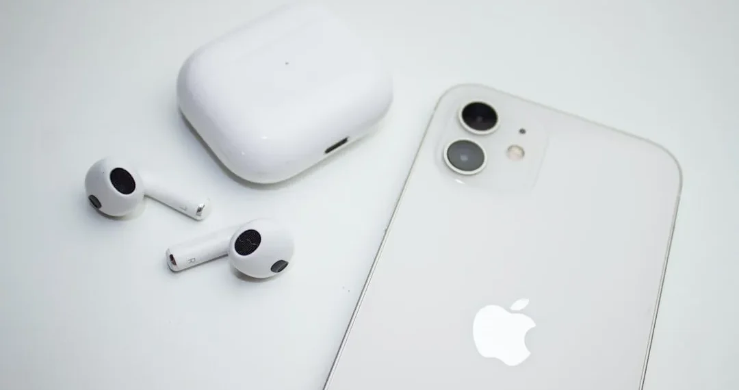 Apple’s Secret AirPods Pro Model: $299 AI Cameras