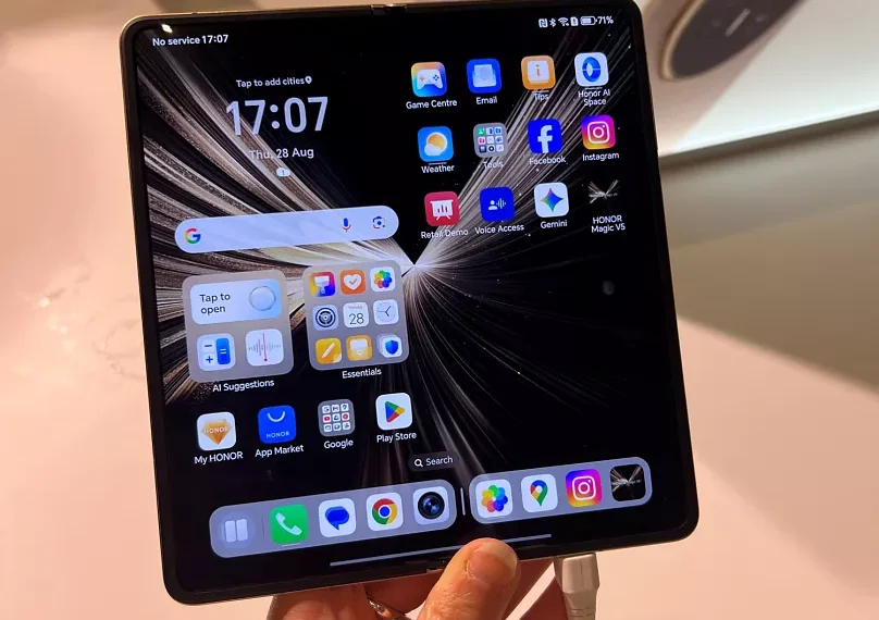 The Future of Smartphones: Unveiling the 2026 Foldable Revolution